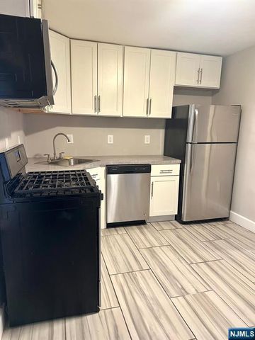 82 Mission Street 1L, Montclair, NJ 07042