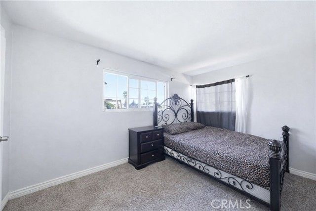 964 E La Verne, Pomona, CA 91767