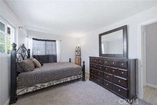 964 E La Verne, Pomona, CA 91767