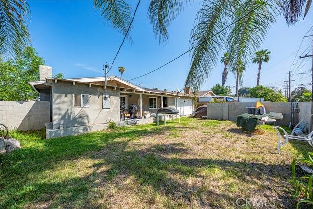 964 E La Verne, Pomona, CA 91767