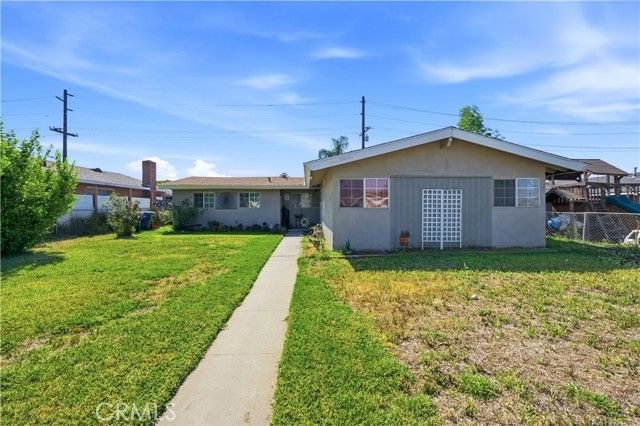 964 E La Verne, Pomona, CA 91767