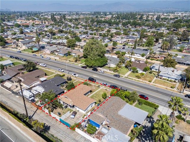 964 E La Verne, Pomona, CA 91767