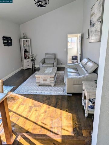 24 Barcelona Ct, Danville, CA 94526