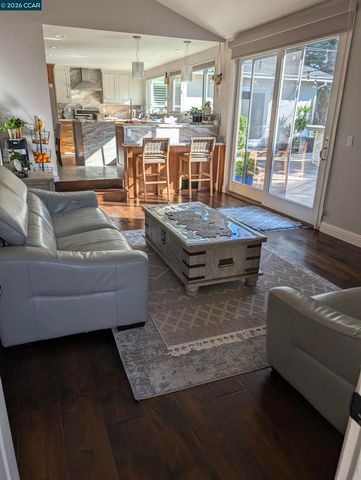 24 Barcelona Ct, Danville, CA 94526