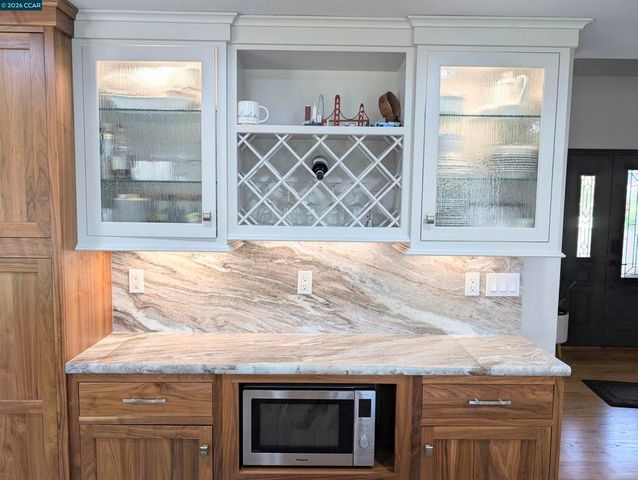 24 Barcelona Ct, Danville, CA 94526