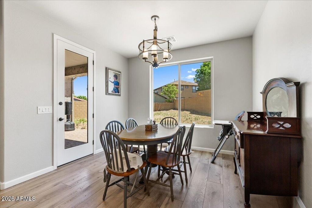 Image 10 of property listing at 516 CHINABERRY Drive, Clarkdale, AZ 86324