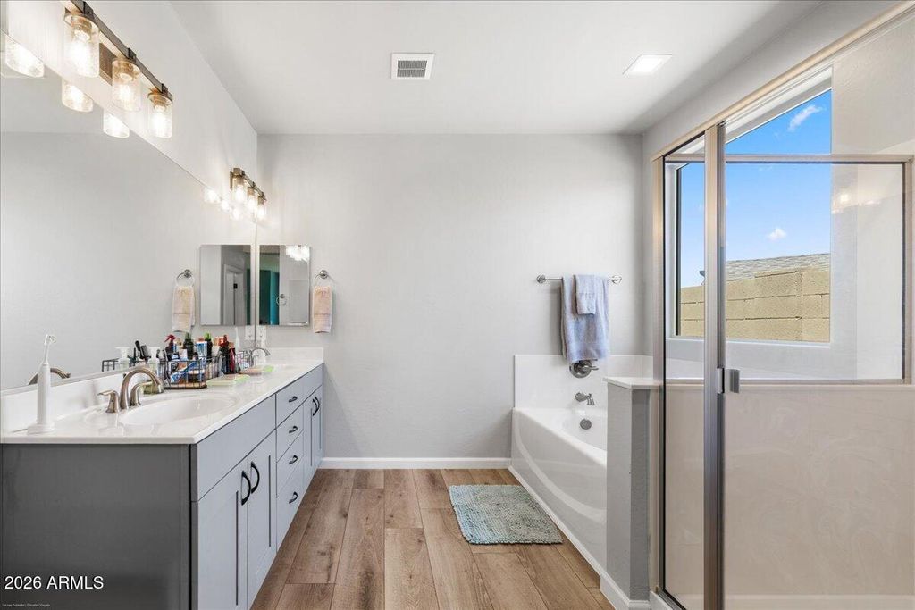 Image 13 of property listing at 516 CHINABERRY Drive, Clarkdale, AZ 86324