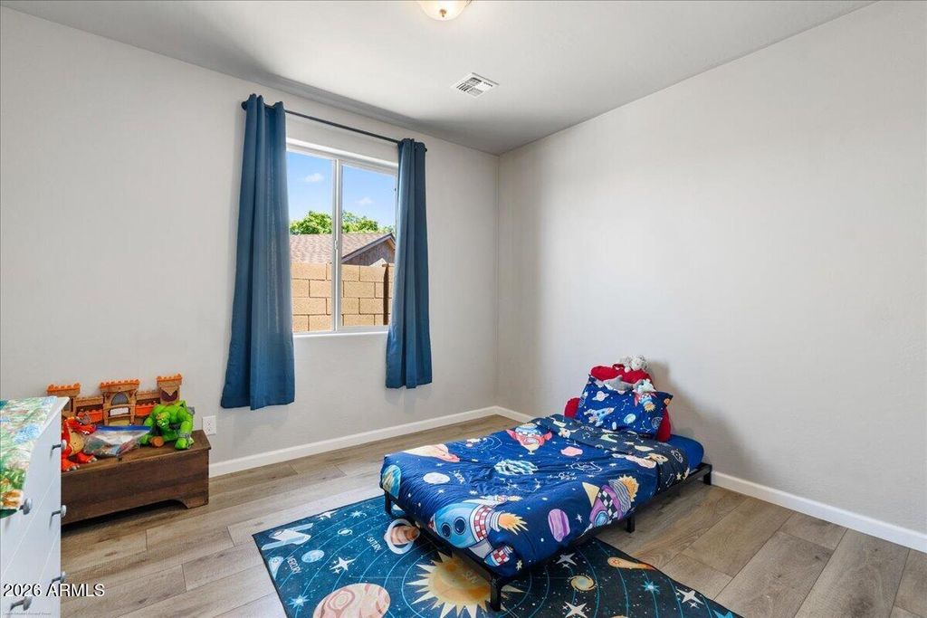 Image 18 of property listing at 516 CHINABERRY Drive, Clarkdale, AZ 86324