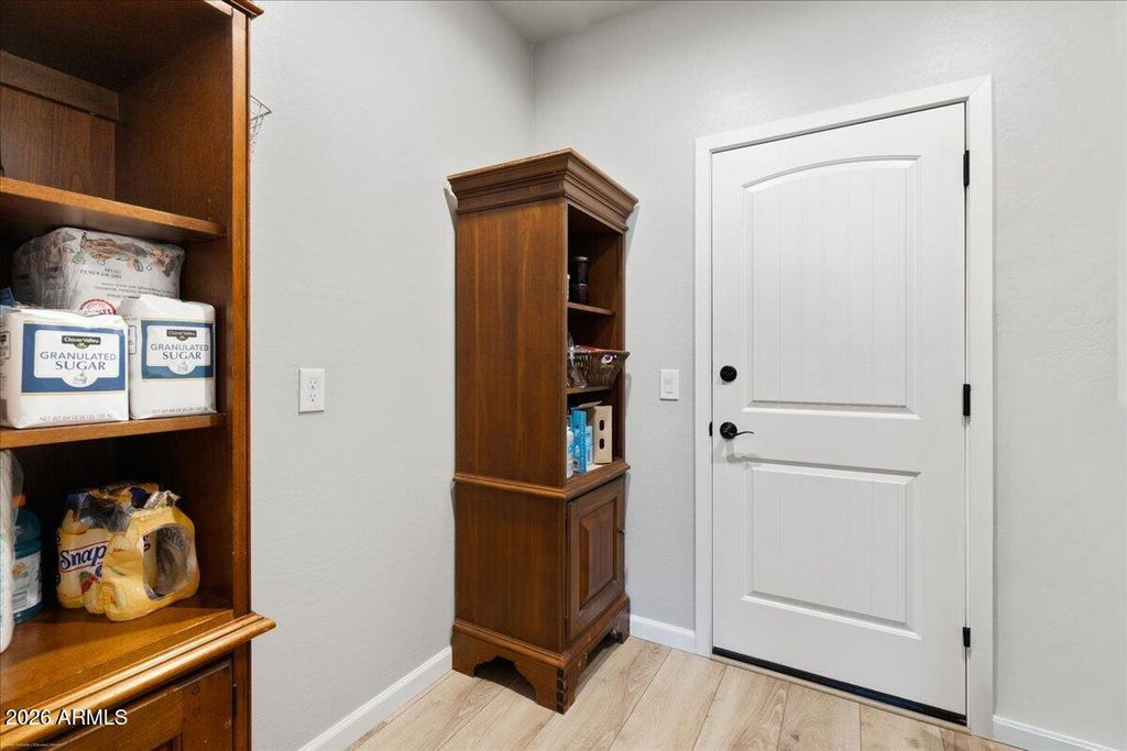 Image 19 of property listing at 516 CHINABERRY Drive, Clarkdale, AZ 86324