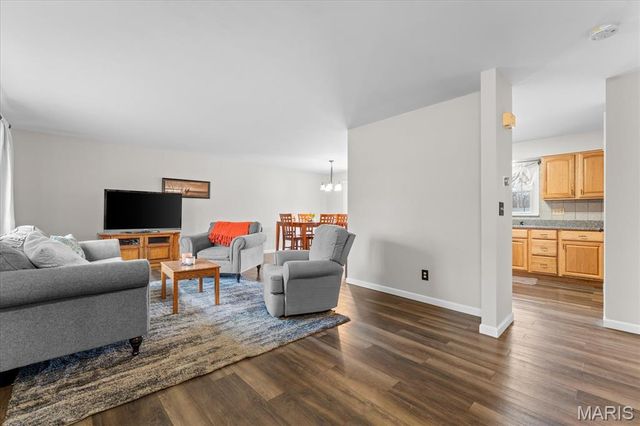 530 Buena Vista Street, Edwardsville, IL 62025