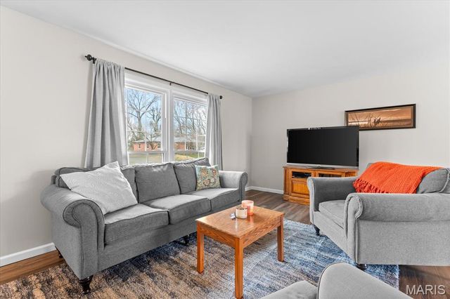 530 Buena Vista Street, Edwardsville, IL 62025