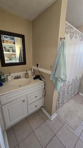 3065 Minglewood Drive, Beaumont, TX 77703