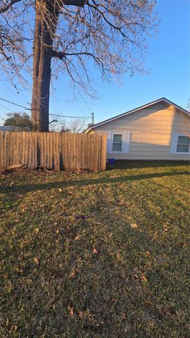 3065 Minglewood Drive, Beaumont, TX 77703