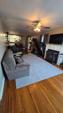 3065 Minglewood Drive, Beaumont, TX 77703