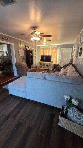 3065 Minglewood Drive, Beaumont, TX 77703