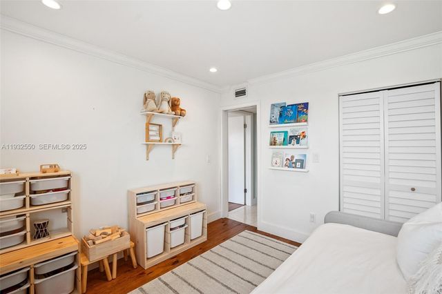 3642 NE 171st St 506, North Miami Beach, FL 33160