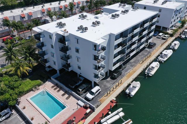 3642 NE 171st St 506, North Miami Beach, FL 33160