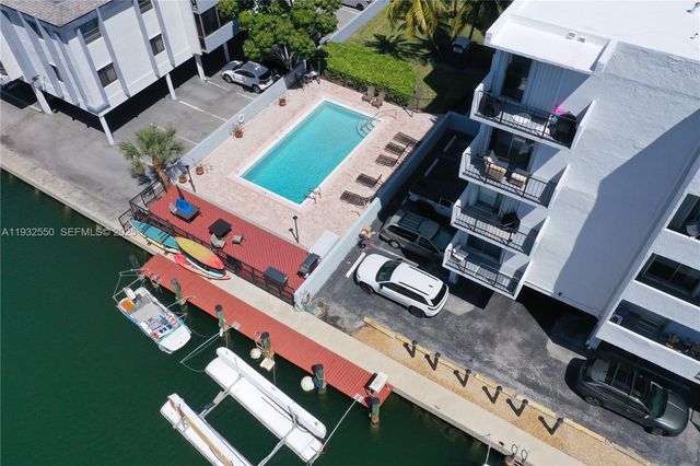 3642 NE 171st St 506, North Miami Beach, FL 33160