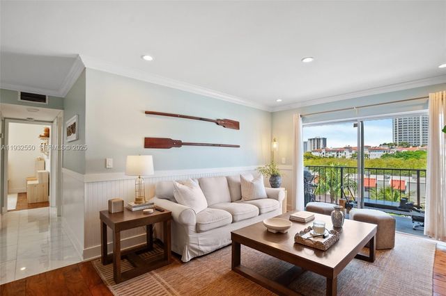 3642 NE 171st St 506, North Miami Beach, FL 33160