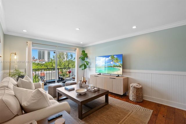 3642 NE 171st St 506, North Miami Beach, FL 33160