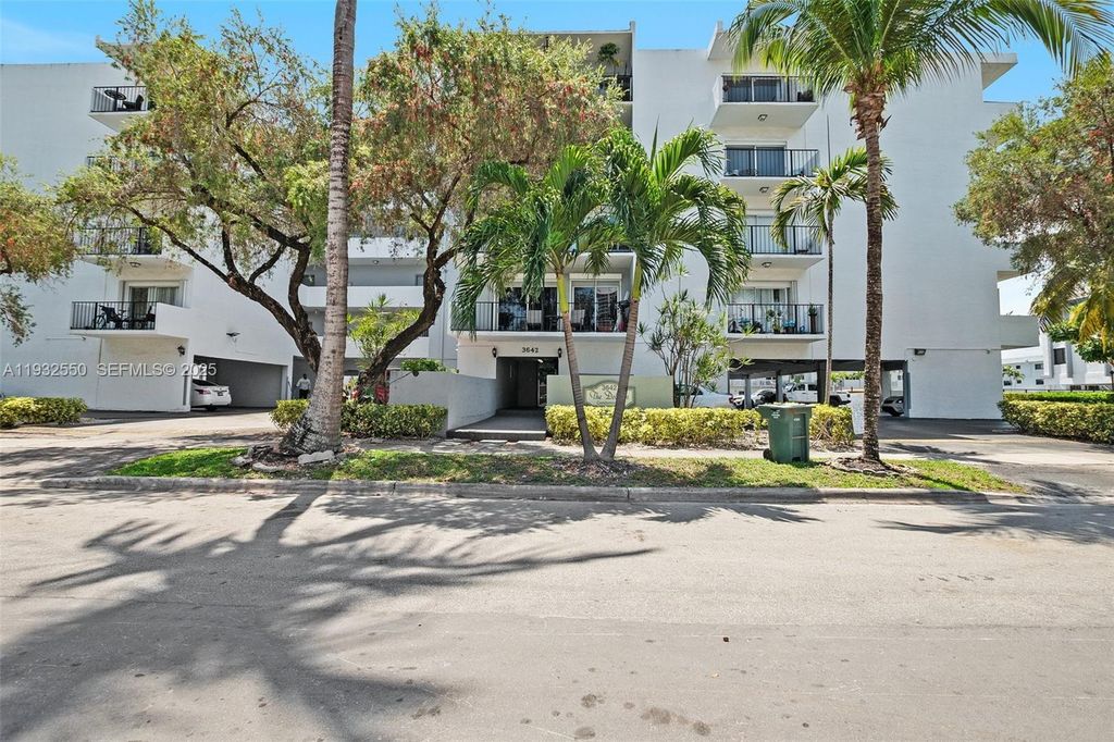 3642 NE 171st St 506, North Miami Beach, FL 33160