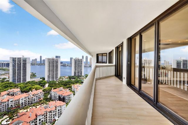 2000 Island Boulevard 3010, Aventura, FL 33160
