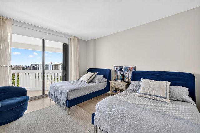 2000 Island Boulevard 3010, Aventura, FL 33160