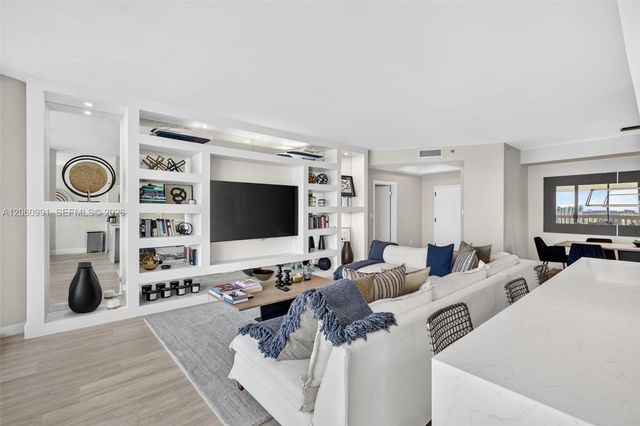 2000 Island Boulevard 3010, Aventura, FL 33160