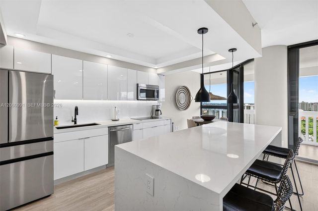 2000 Island Boulevard 3010, Aventura, FL 33160