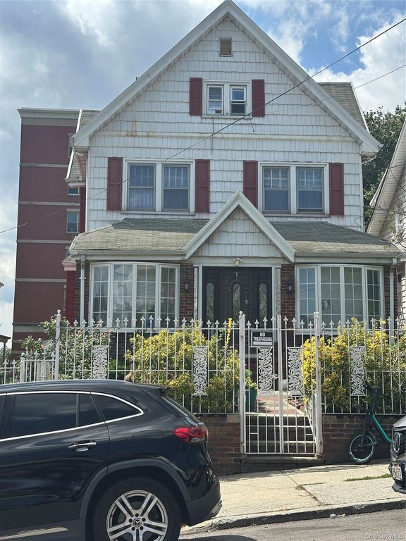 8592 148 Street, Briarwood, NY 11435 — exterior