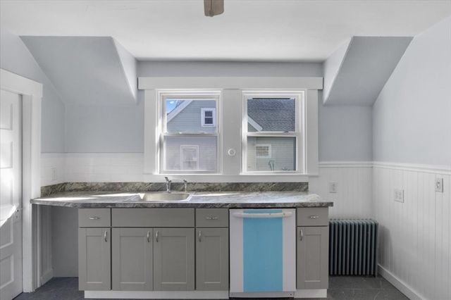 8 Linwood St 2, Holbrook, MA 02343