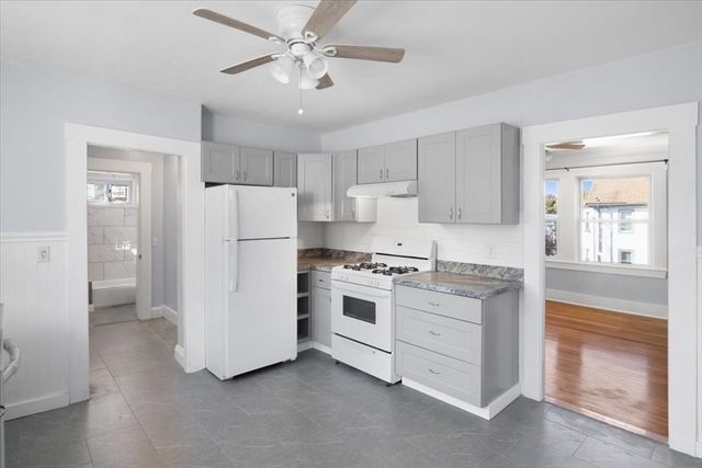 8 Linwood St 2, Holbrook, MA 02343