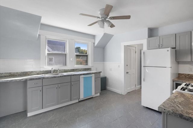 8 Linwood St 2, Holbrook, MA 02343