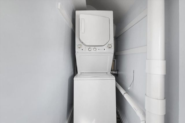 8 Linwood St 2, Holbrook, MA 02343