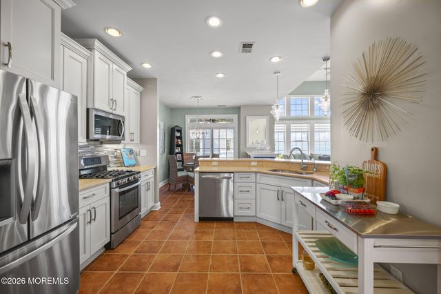 40 Skimmer Lane, Middletown, NJ 07758