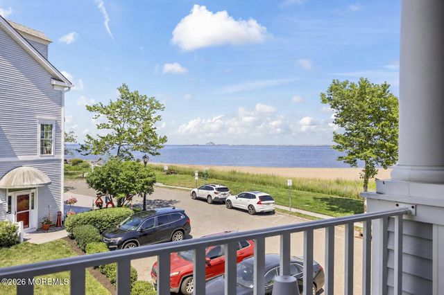 40 Skimmer Lane, Middletown, NJ 07758