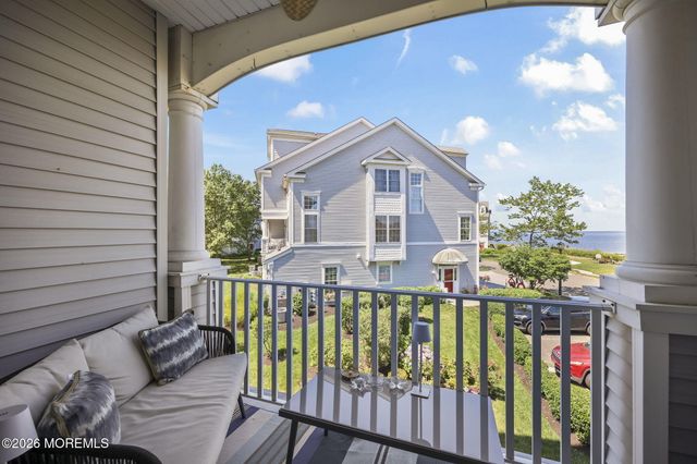 40 Skimmer Lane, Middletown, NJ 07758