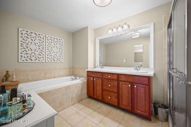 40 Skimmer Lane, Middletown, NJ 07758