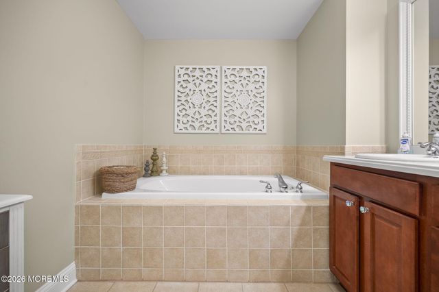 40 Skimmer Lane, Middletown, NJ 07758
