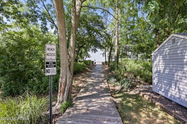 40 Skimmer Lane, Middletown, NJ 07758