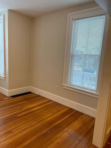 4 Riggs St 1, Gloucester, MA 01930