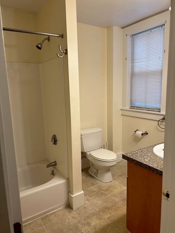 4 Riggs St 1, Gloucester, MA 01930