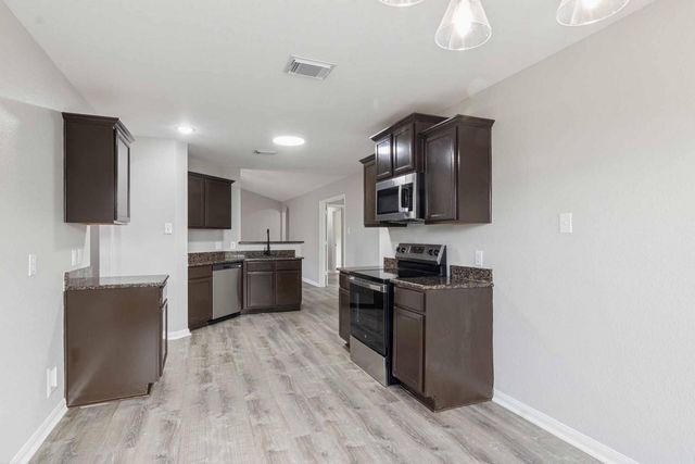 10927 Hillside Creek Drive, Humble, TX 77396