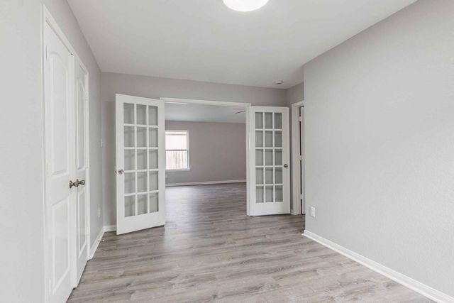 10927 Hillside Creek Drive, Humble, TX 77396