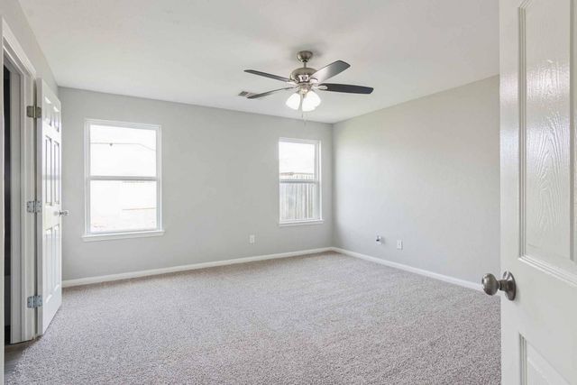 10927 Hillside Creek Drive, Humble, TX 77396