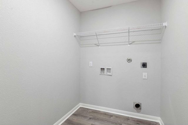 10927 Hillside Creek Drive, Humble, TX 77396