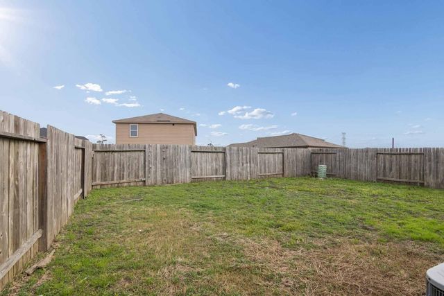 10927 Hillside Creek Drive, Humble, TX 77396