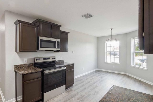 10927 Hillside Creek Drive, Humble, TX 77396