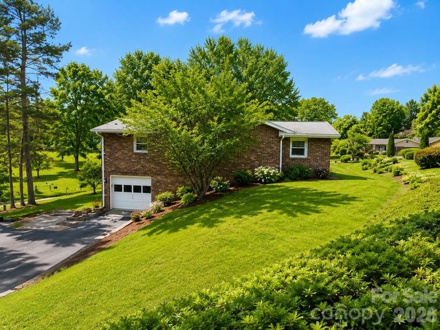114 Falling Waters Road 2, Hendersonville, NC 28792