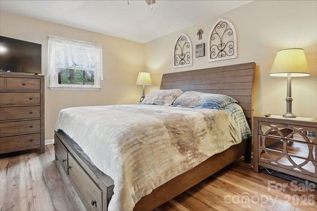 114 Falling Waters Road 2, Hendersonville, NC 28792